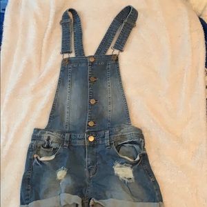 Short overalls